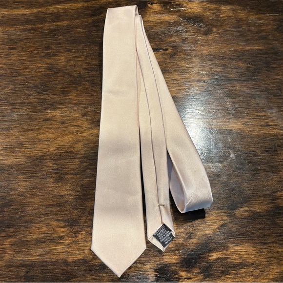 💕3/$25💕 Le Chateau Tie - Picture 6 of 6